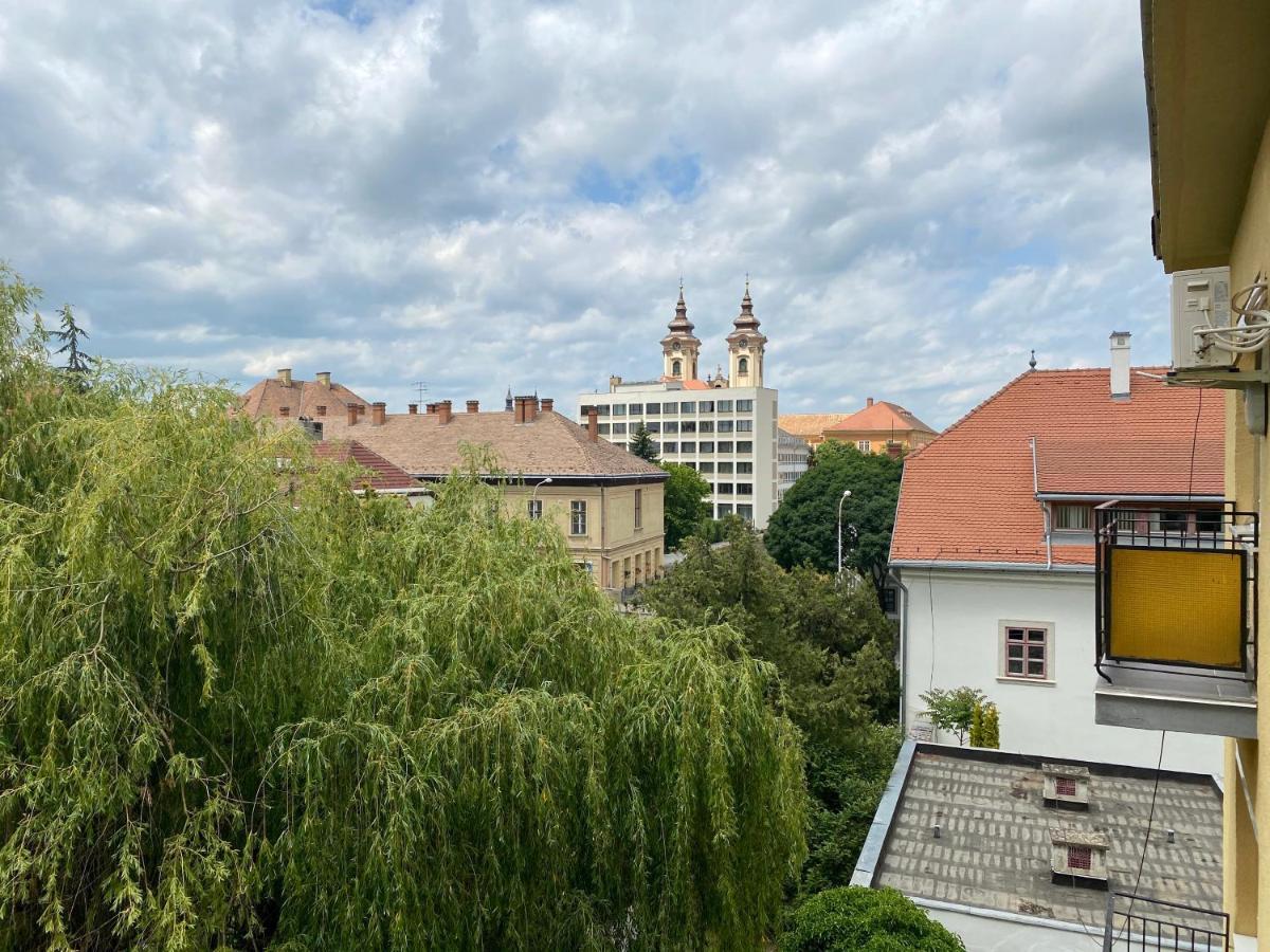 RÉS Apartman Eger Bagian luar foto