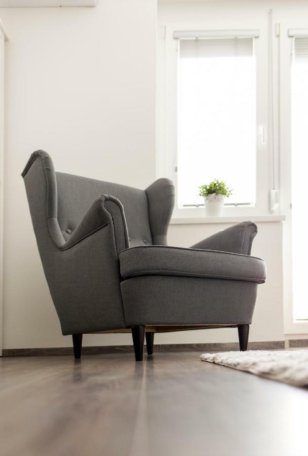 RÉS Apartman Eger Bagian luar foto