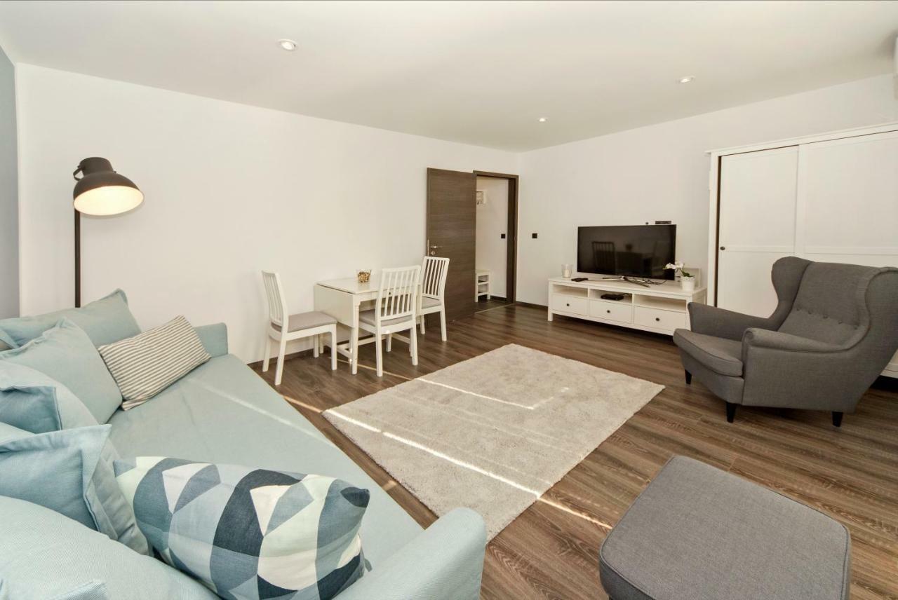 RÉS Apartman Eger Bagian luar foto