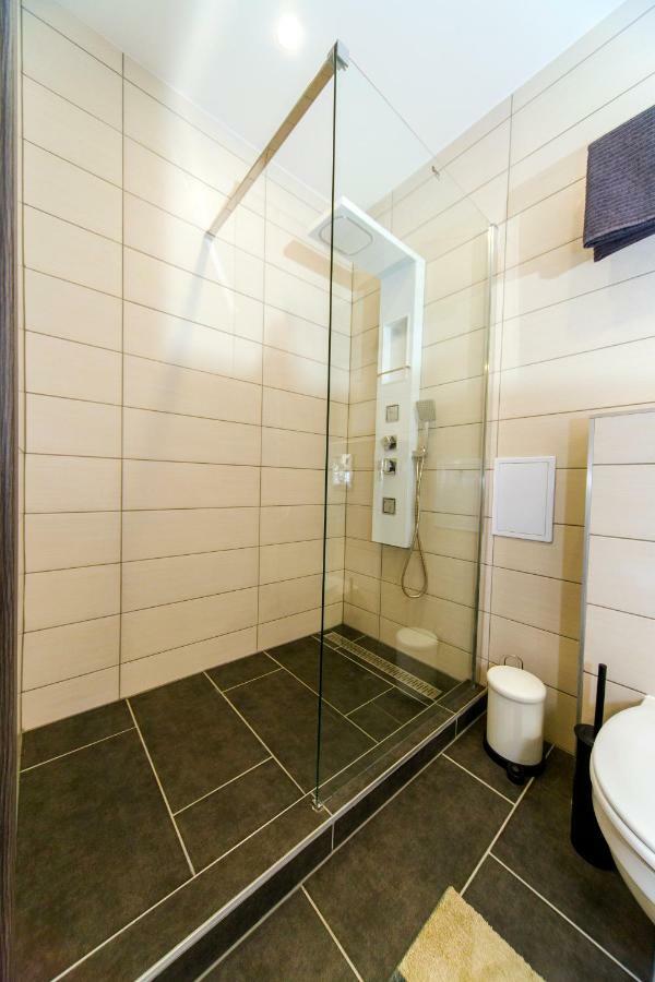 RÉS Apartman Eger Bagian luar foto